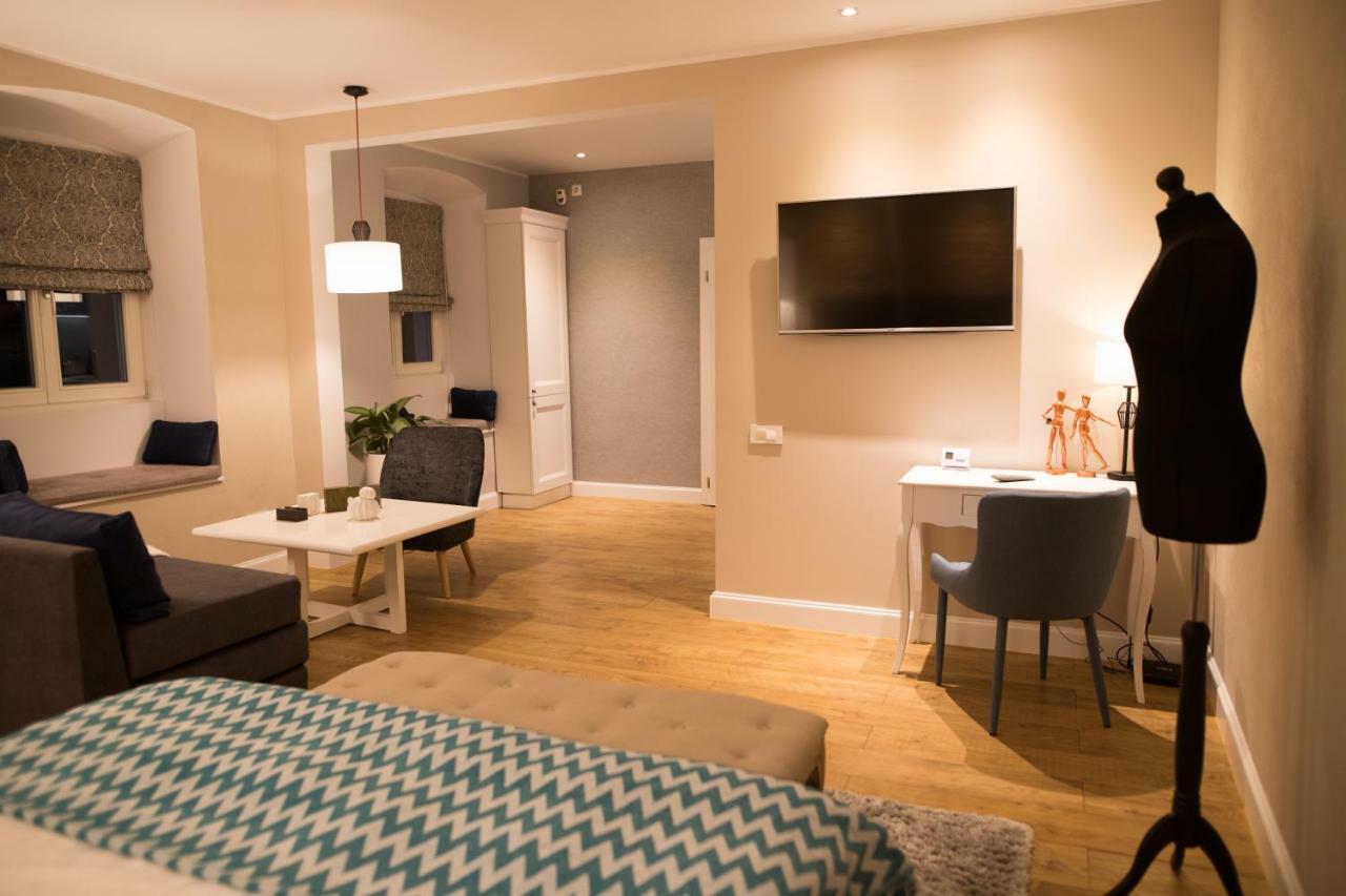 Quiboo Apartment Brasov Luaran gambar